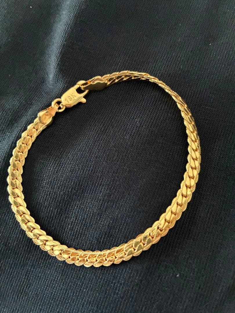 18k刻印　20cm 喜平ゴールド 金色ブレスレット