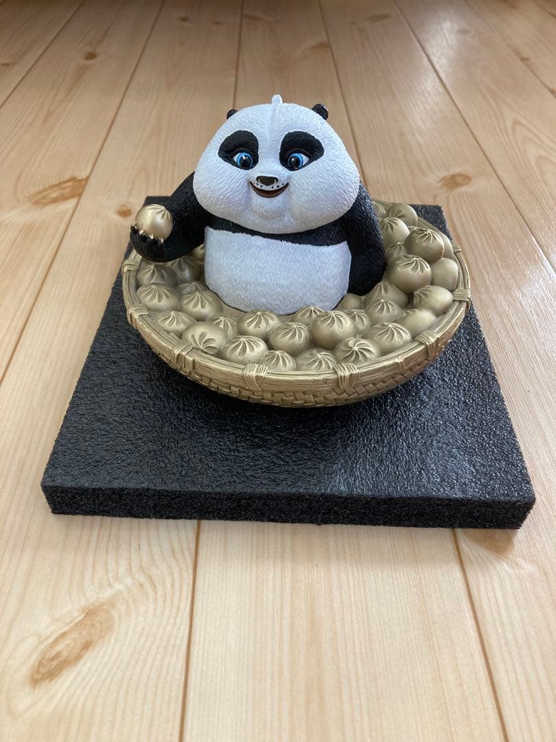 カンフーパンダ　フィギュア(ブロンズ)之阿宝不愁吃