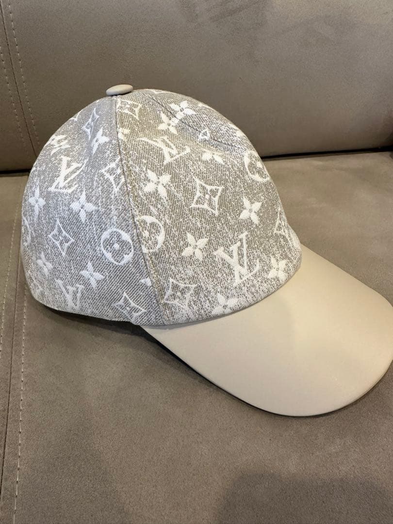 Louis Vuitton キャップ グレー　値下げしました！