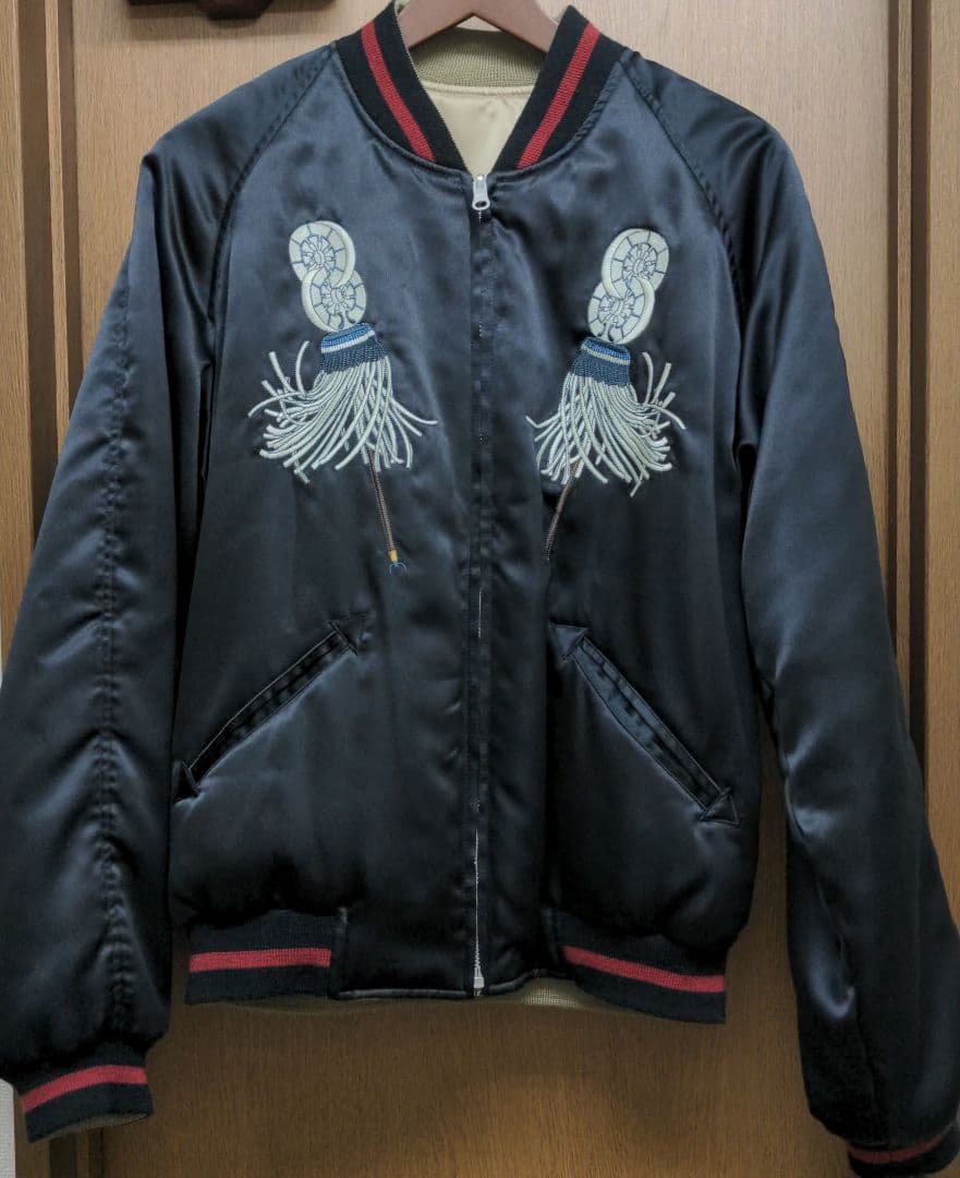 コムサデモードメン黒い刺繍スカジャン　リバーシブル　メンズ　Mサイズ　コムサメン セール】 アルチザン・メンのスカジャン （ブルゾン）｜COMME CA MEN