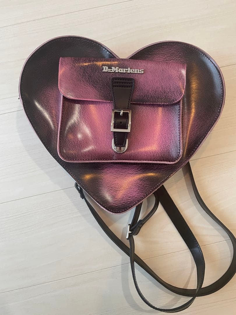 【完売品】Dr. Martens ハート型バックパック
