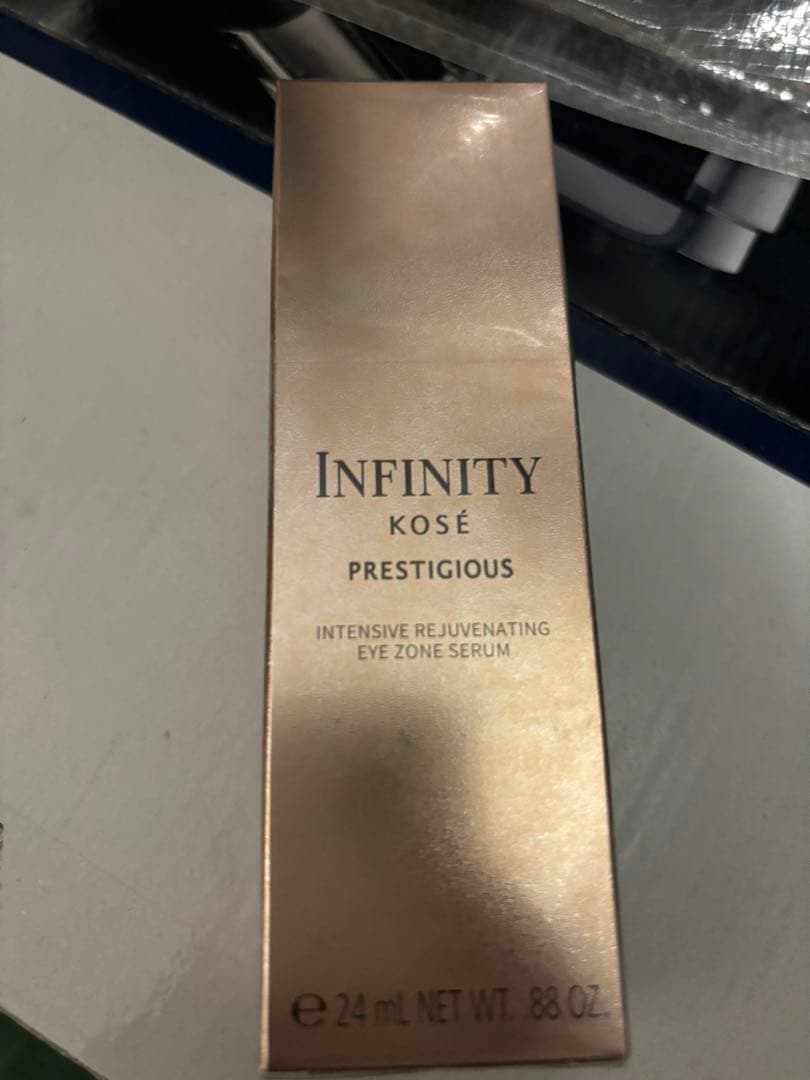 インフィニティ プレステジアス アイゾーン セラム