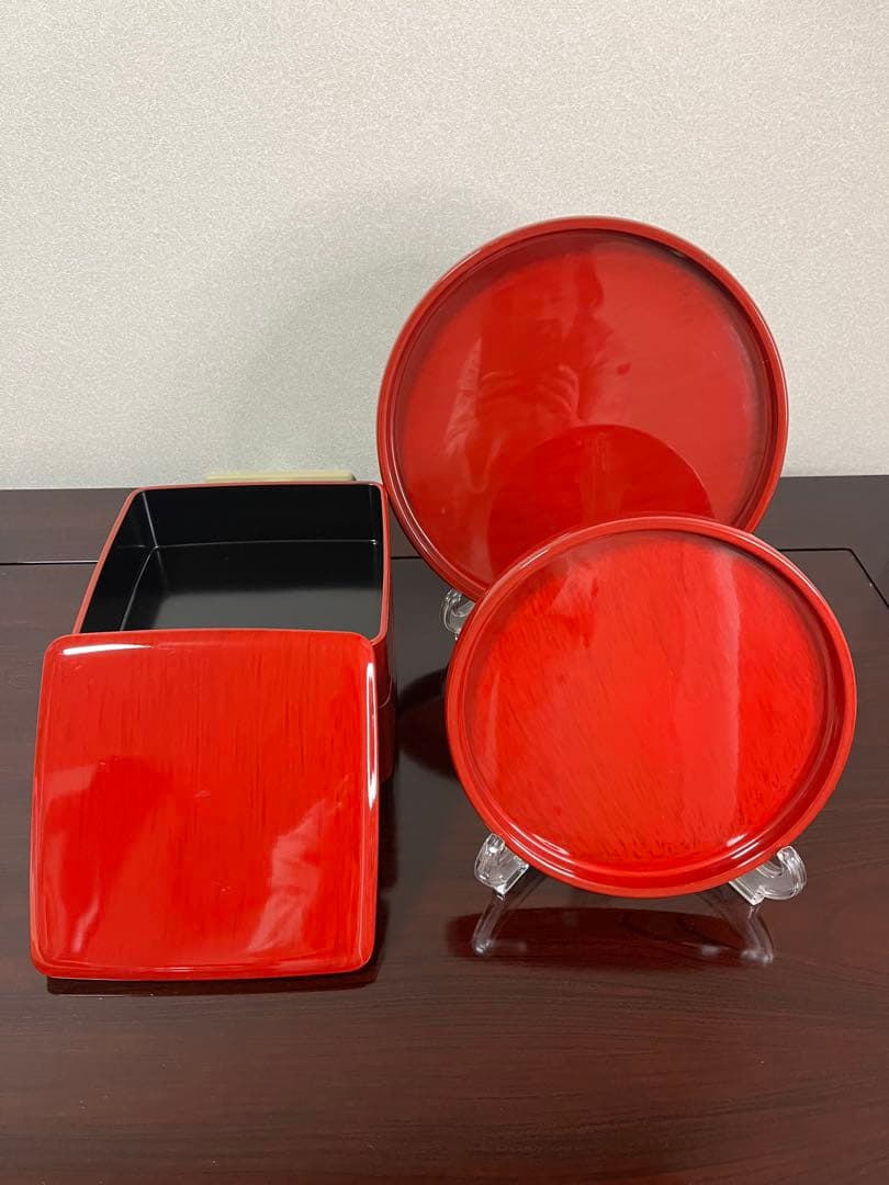 漆塗り 重箱 お盆 セット 朱色 和食器 迎春 お正月 来客用 2段重 日本製 重箱 3段 6寸 18.7cm 溜色 お重 日本製 山中塗 溜さくら 三人用 四人用