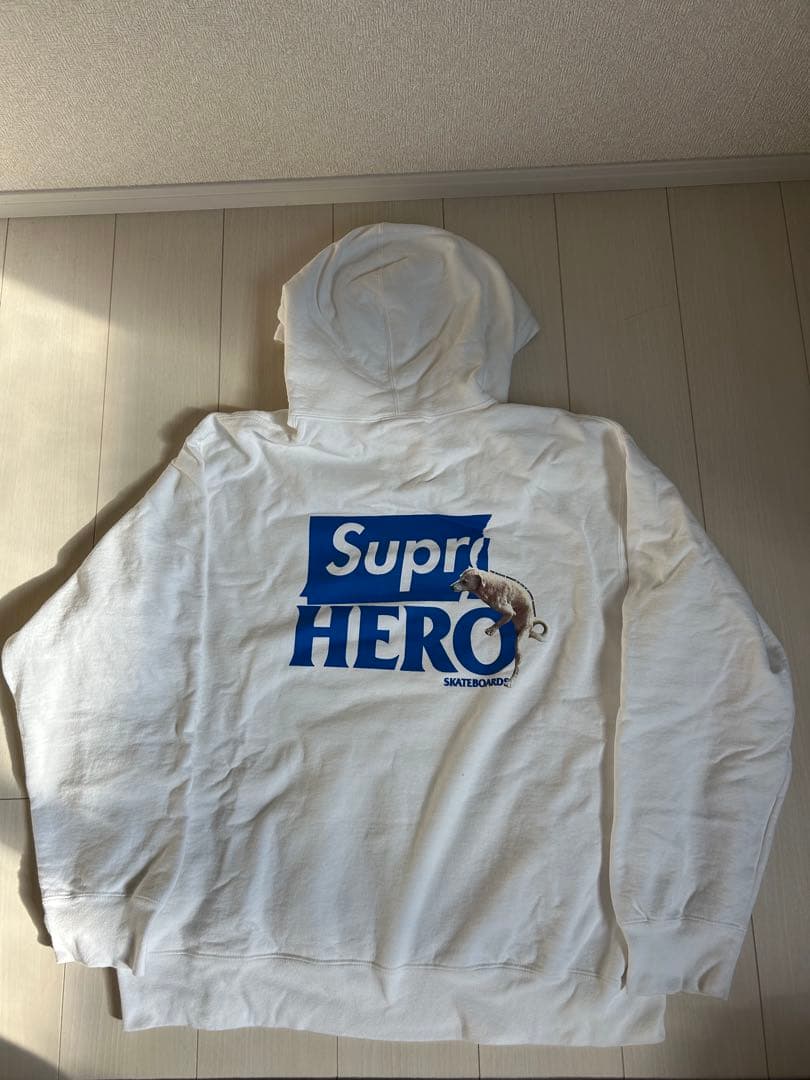 supreme superhero ホワイトパーカー　ＸＬ