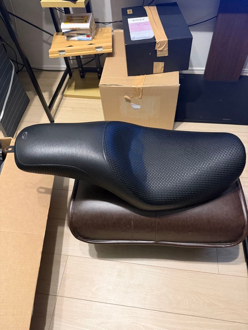 ダイナ　2004〜2005年　サドルマンシート 000000084591-01.jpg?size=m&w=