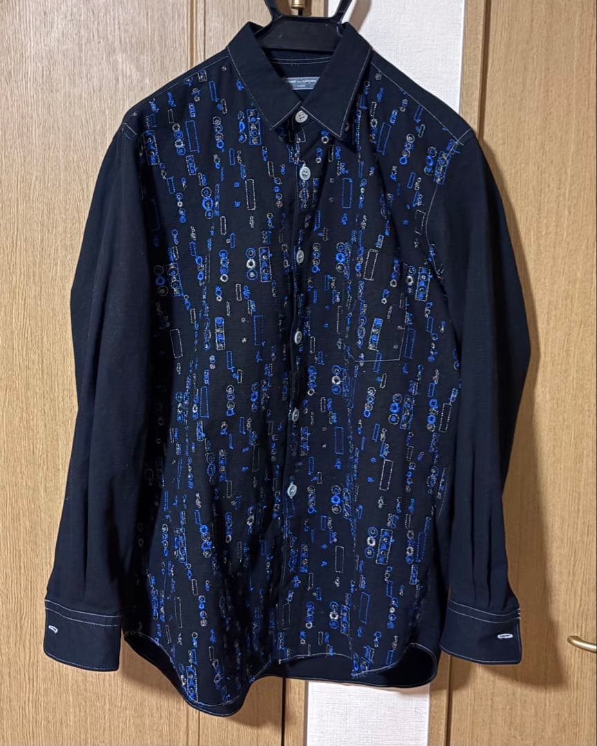 .*.様 【希少】　COMME des GARCONS 長袖シャツ 黒　青・銀刺 2026年最新】COMME des GARCONS 長袖シャツの人気アイテム - メルカリ