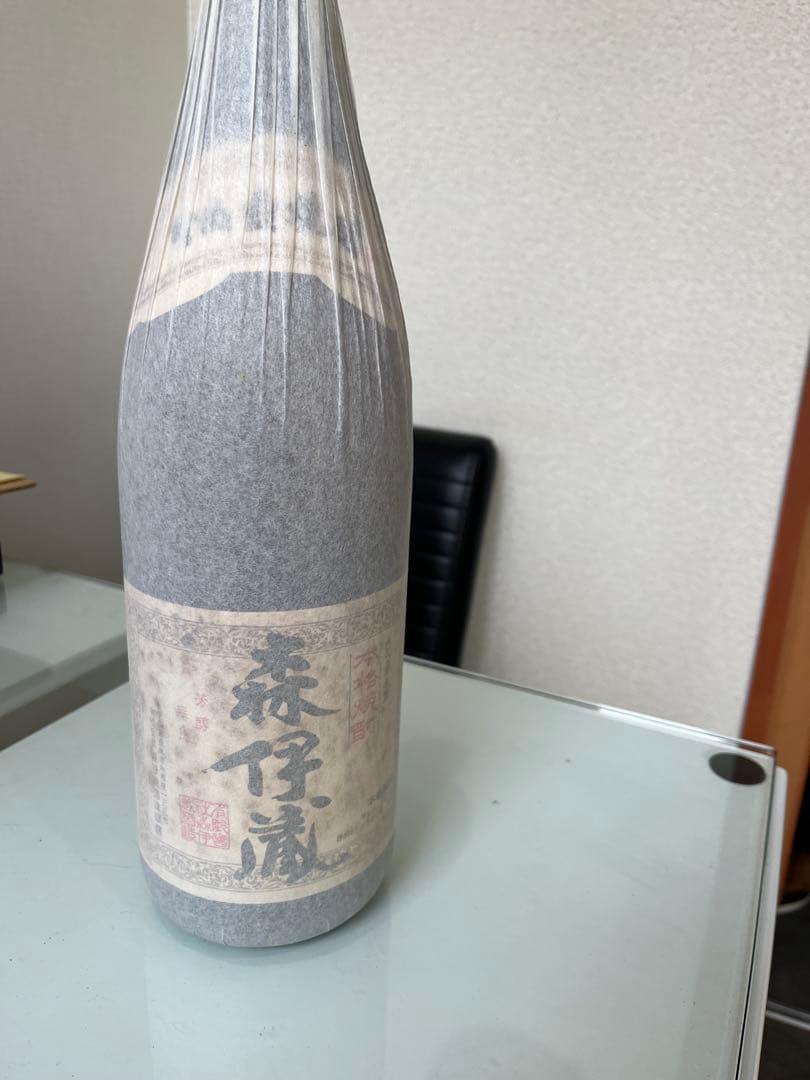 森伊蔵 焼酎　1.8ℓ ラベル汚れ
