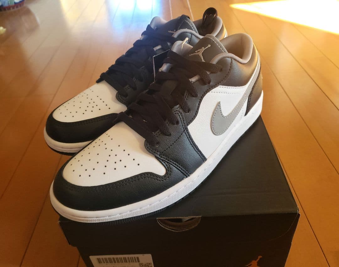 Nike Air Jordan 1 Low　ブラックホワイト