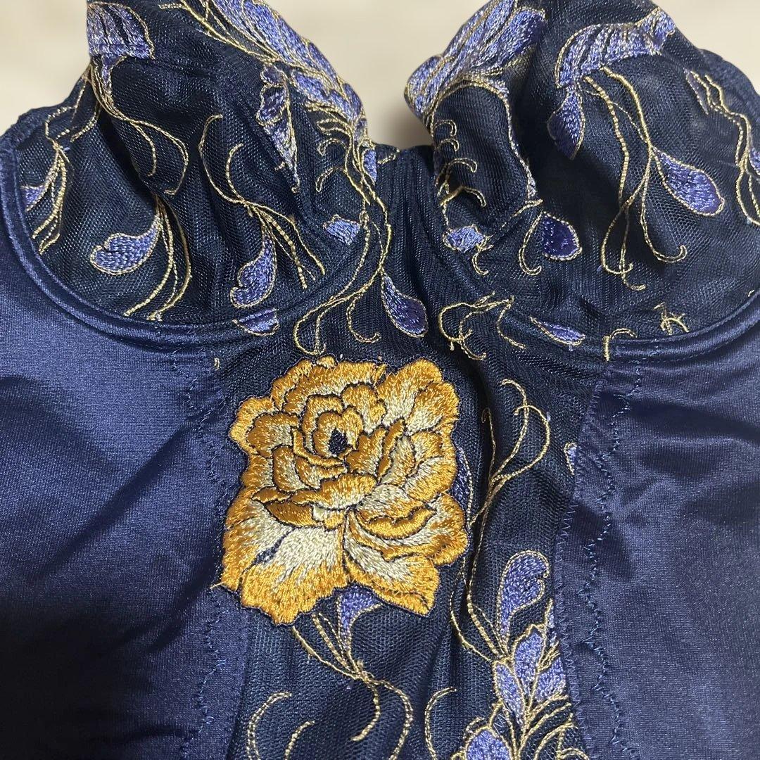 ノエビア×ワコール ネイビー 刺繍バラ ボディスーツ D70M - メルカリ