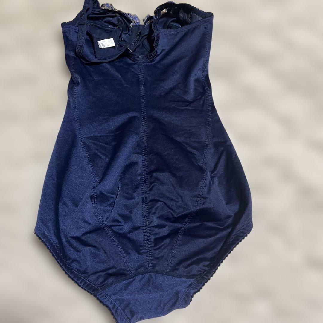 ノエビア×ワコール ネイビー 刺繍バラ ボディスーツ D70M - メルカリ