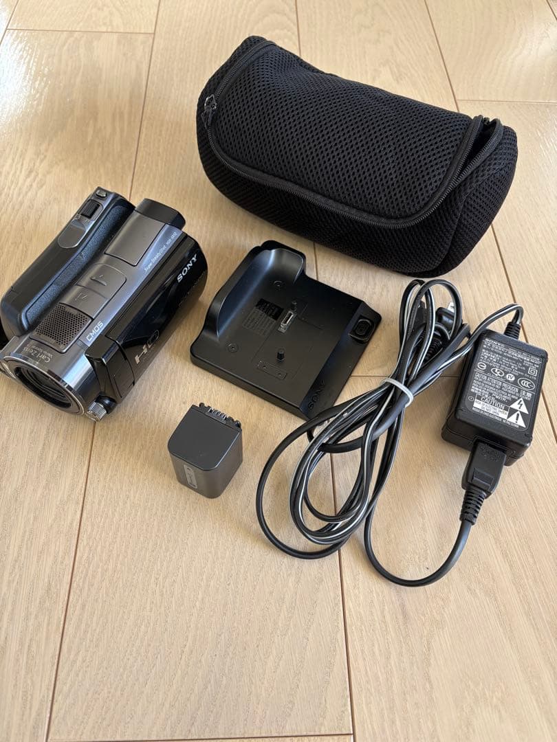 SONY HDR-SR12 フルハイビジョン　ナイトビジョン　ビデオカメラ