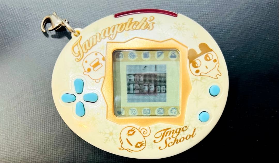 たまごっち スクール せーとぜーいんしゅーごっち UNIQLOコラボ限定品