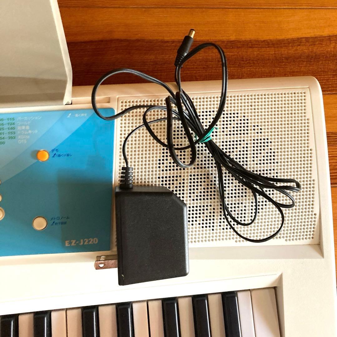 YAMAHA ヤマハ 電子キーボード PORTATONE EZ-J220 - メルカリ