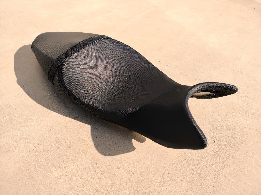 スズキ　SV650 (2024年式)　純正シート SV650に適合する｜シート関連の商品一覧｜バイクパーツ・用品の総合