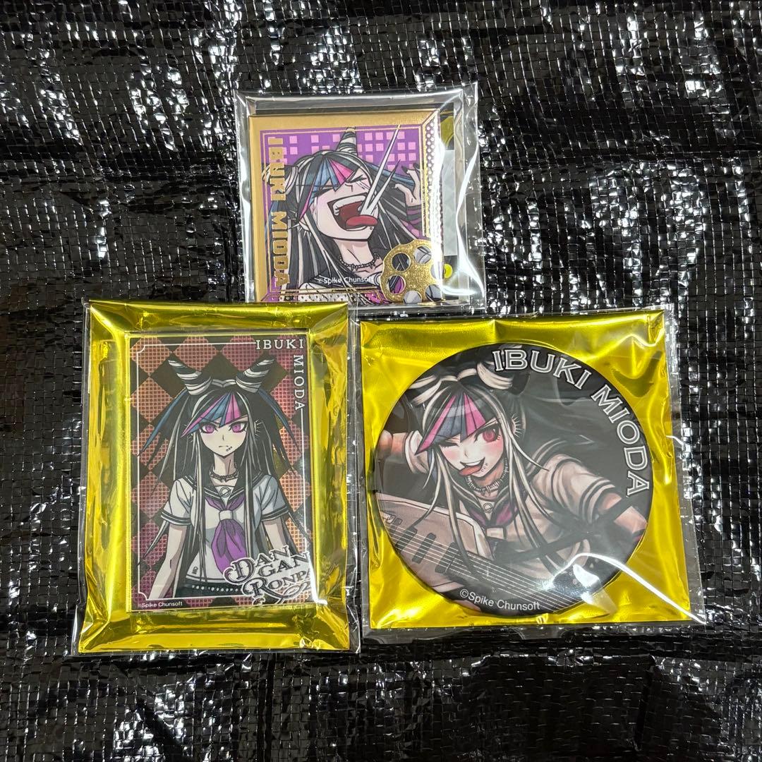 ダンガンロンパ 15周年記念展 アクリルブロック BIG缶バッジ 澪田唯吹