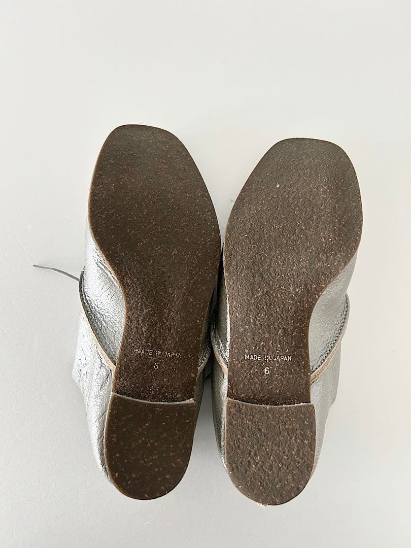美品】U.No.5 KILT SHOES シルバー サイズ6 USサイズ8 - メルカリ
