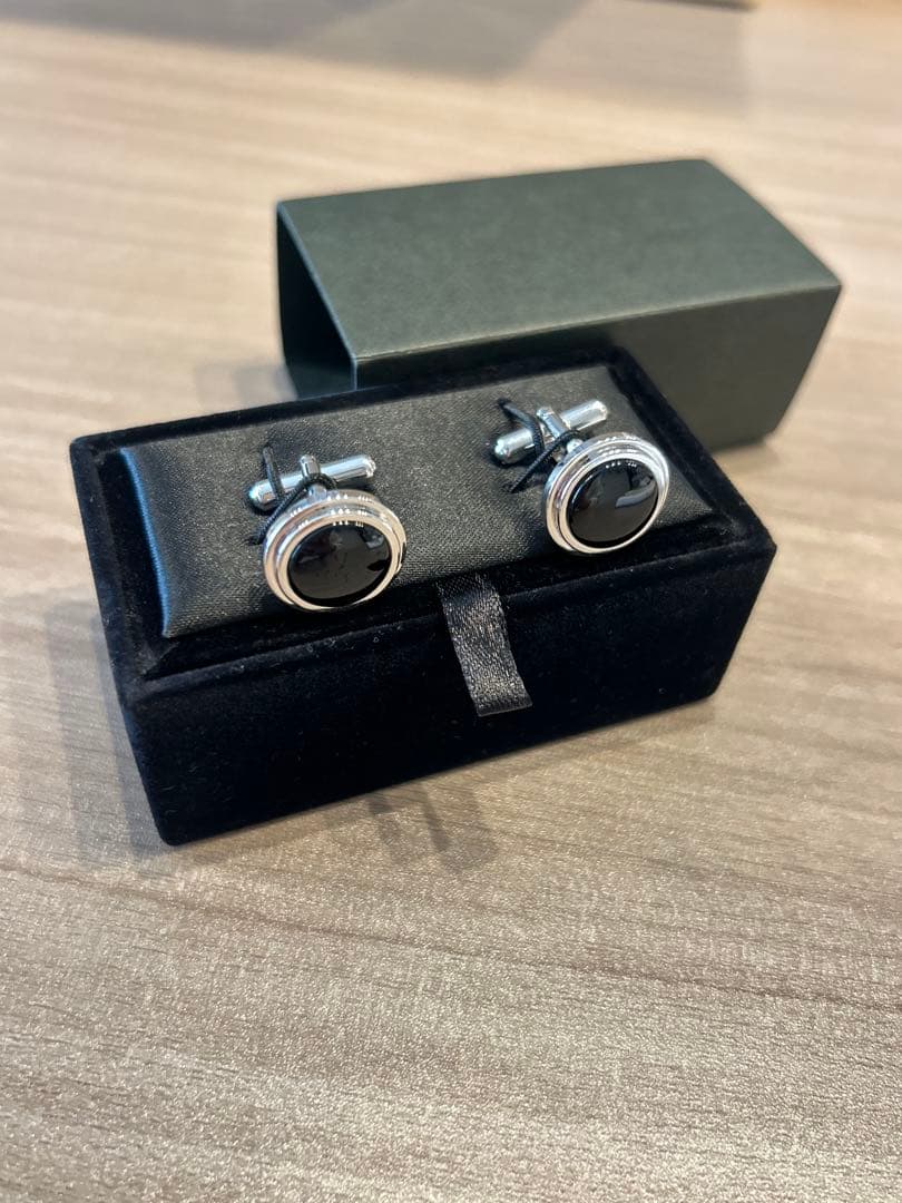 結婚式 新郎 タキシード カフス・蝶ネクタイ・ポケットチーフセット