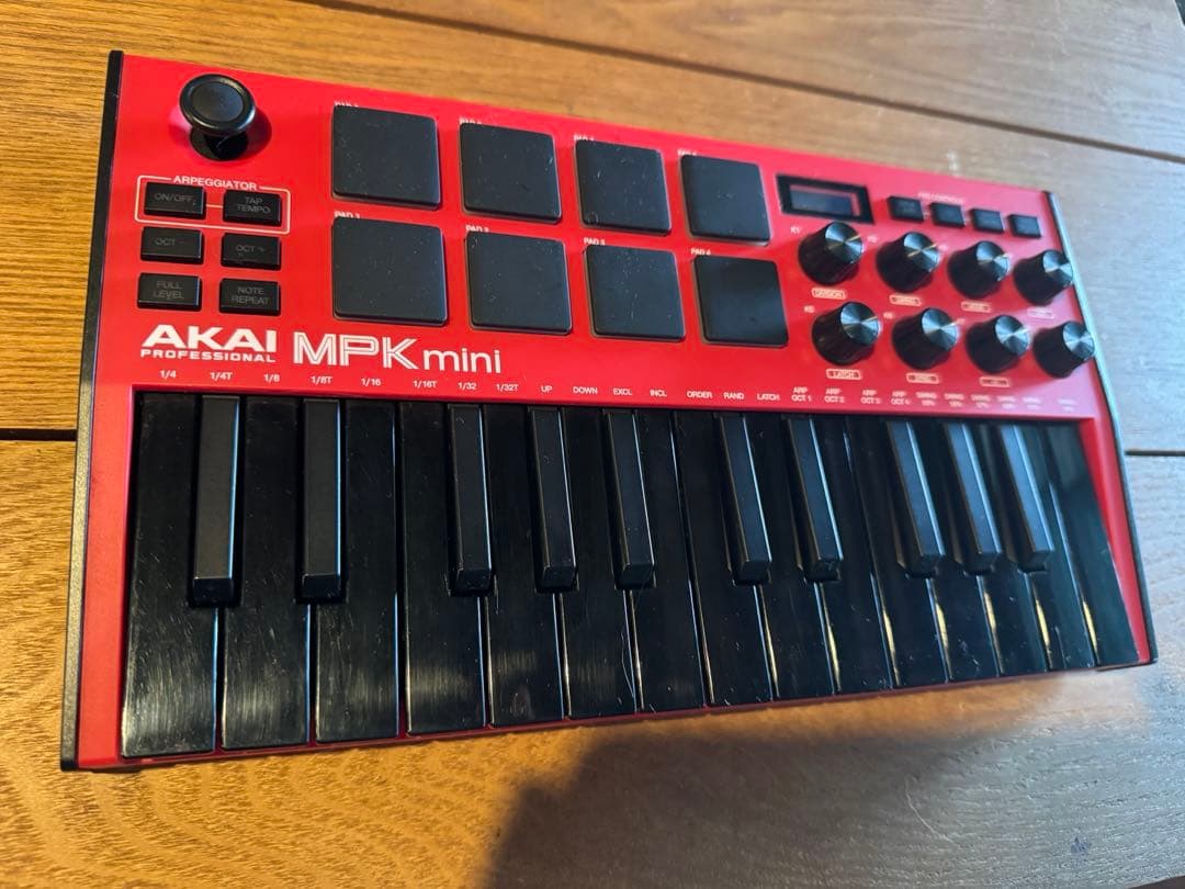 AKAI MPK mini 限定モデルBlack & Red MIDIキーボード
