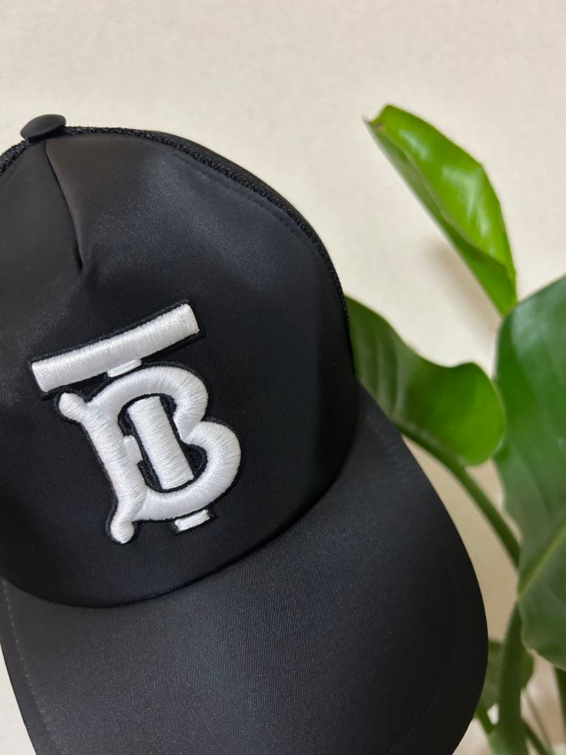 Burberry キャップ