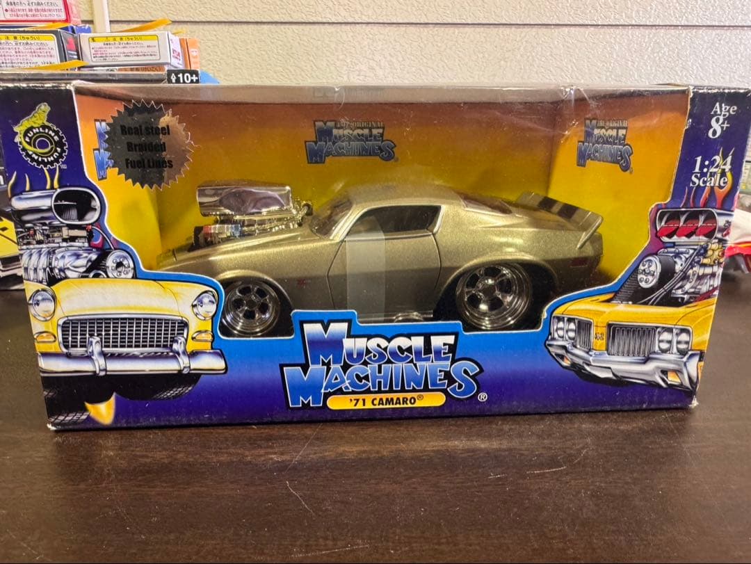 ミニカー s2020 MUSCLE MACHINES 1/24 SCALE 1971