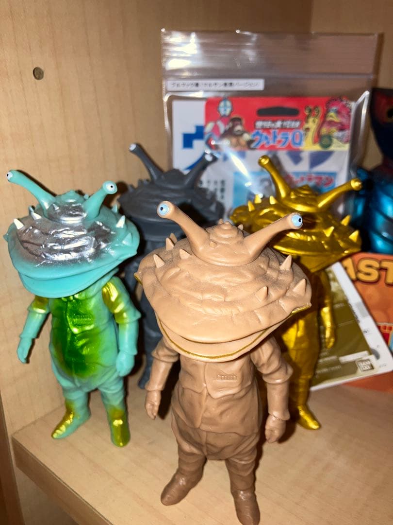 カネゴン ソフビ 4体セット