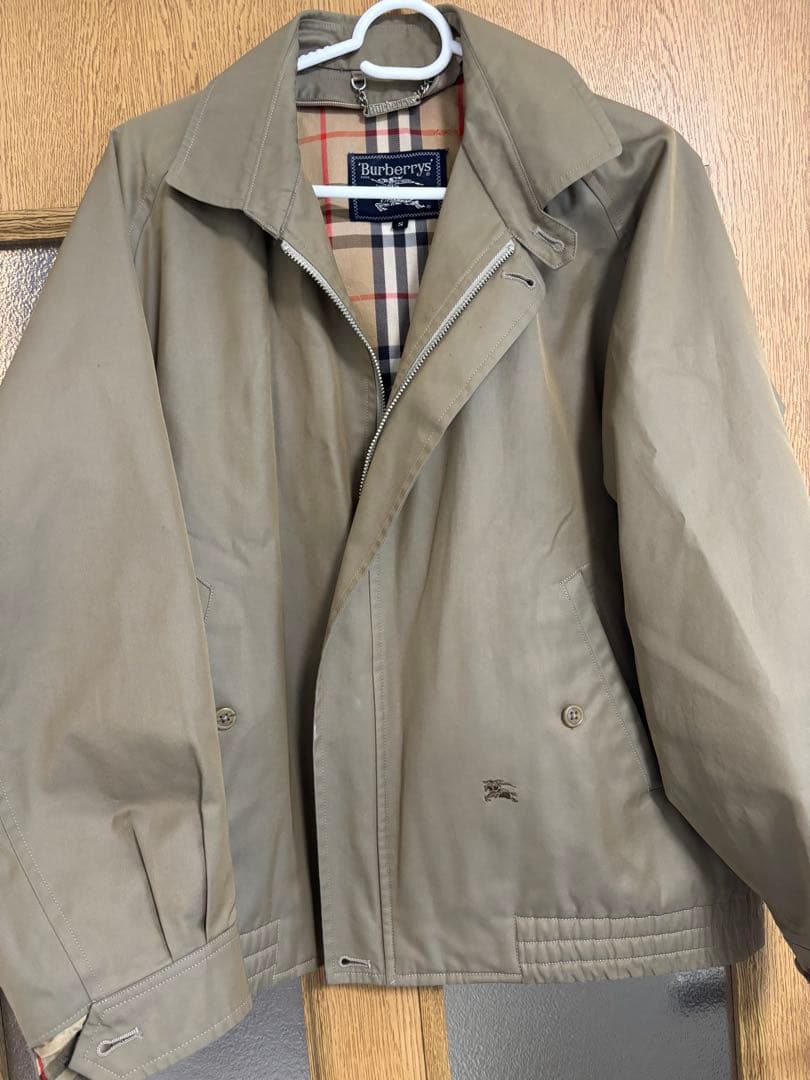 Burberry ベージュ ジャンパー