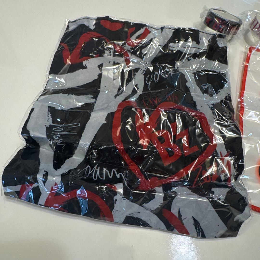 B'z LIVE-GYM 2025 -FYOP- ガチャ - メルカリ