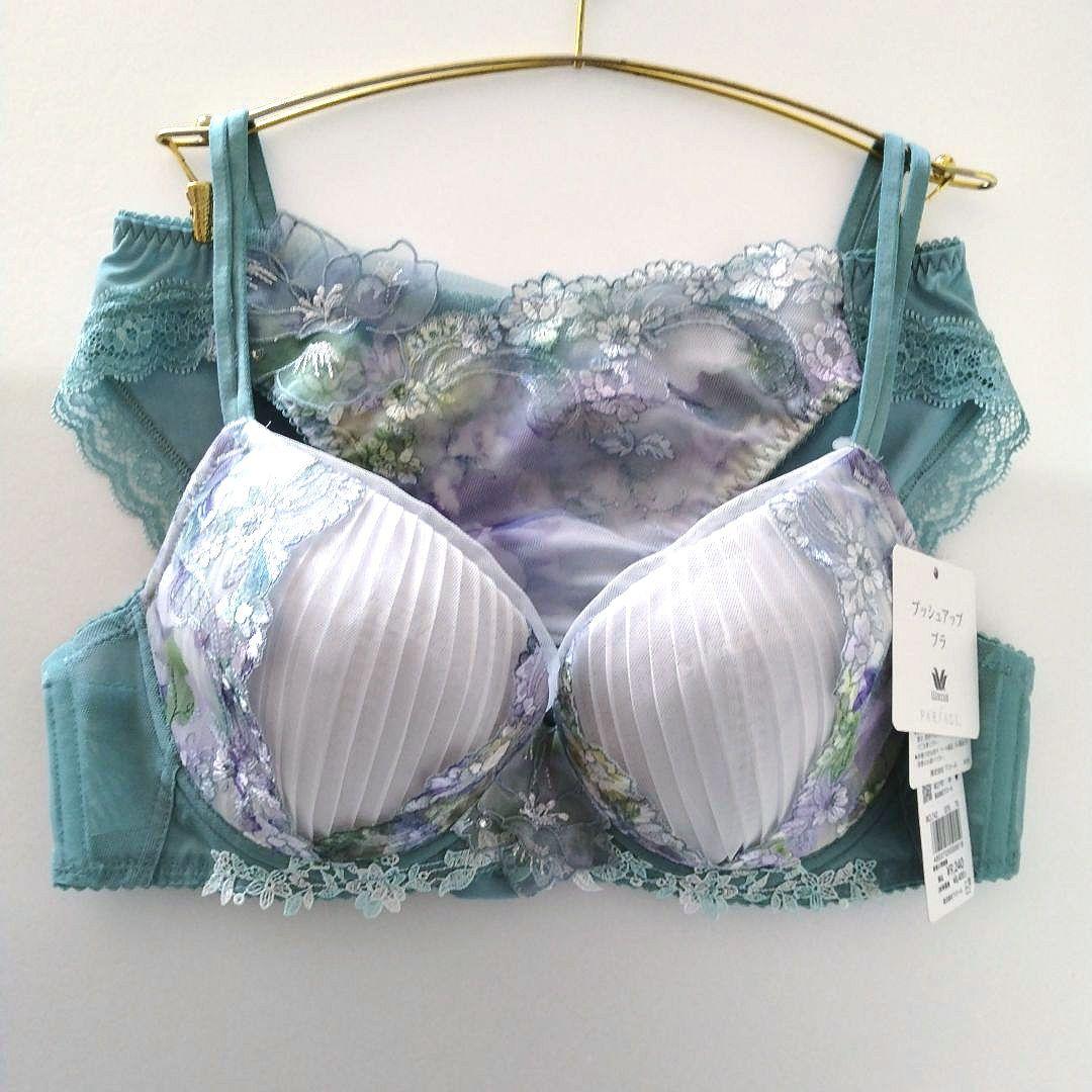 【新品】ワコール《パルファージュ》プッシュアップブラ D75/L