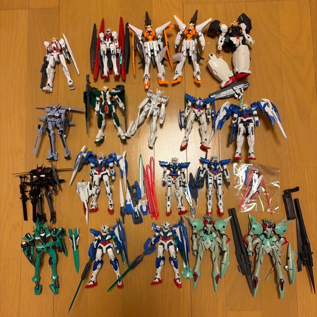 HG RG ダブルオー　ガンプラジャンク　クアンタ　エクシア　ガデッサ　フラッグ