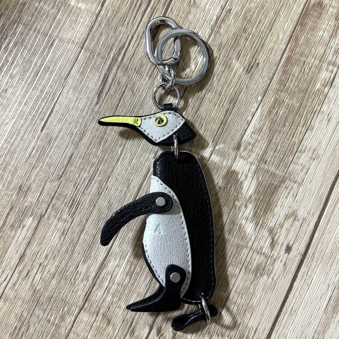 ⭕️日曜日限定価格⭕️ 【美品】 FURLA ペンギン レザーキーリング