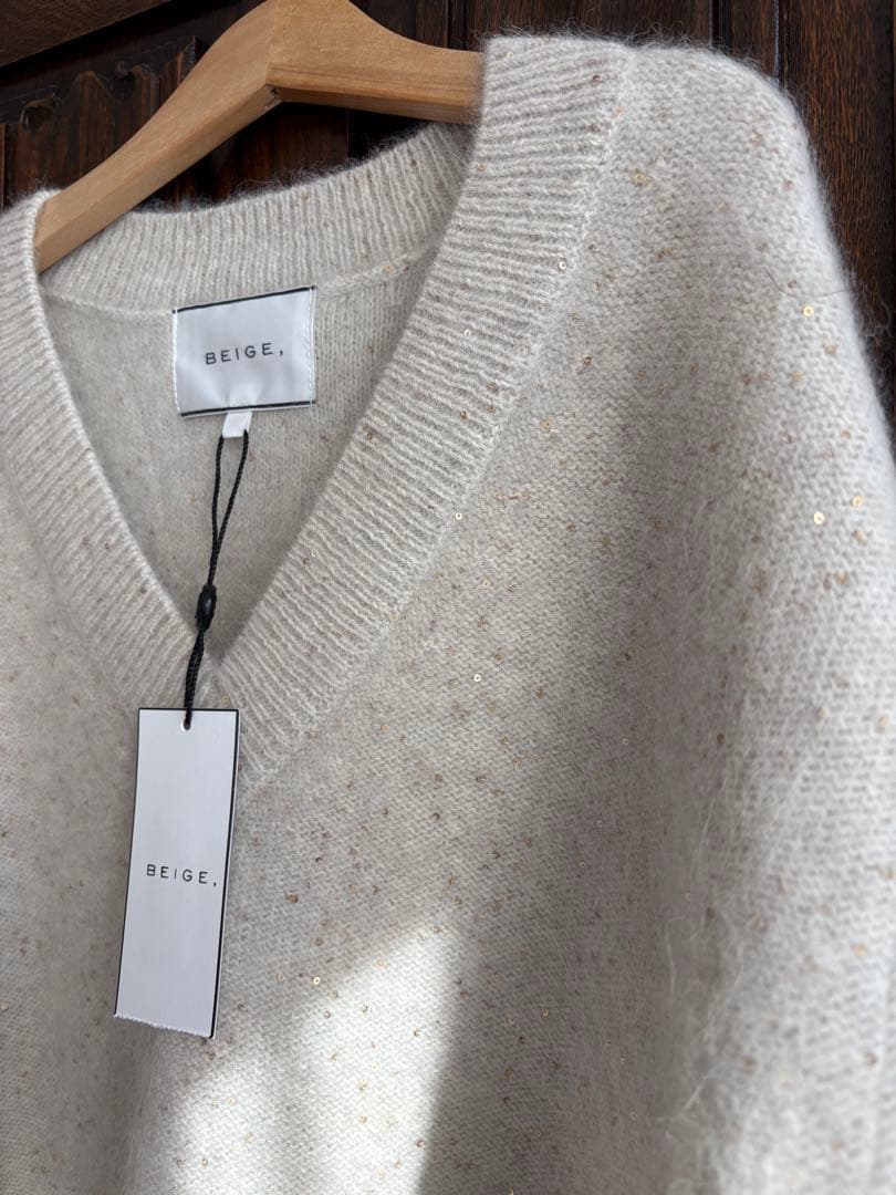 新品タグ付 BEIGE, ベイジ モヘアニット　ラメ