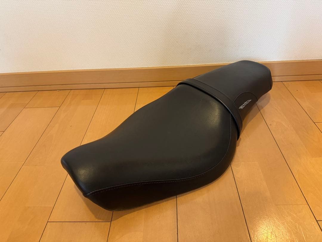 ハーレー　XL スポーツスター 純正シート