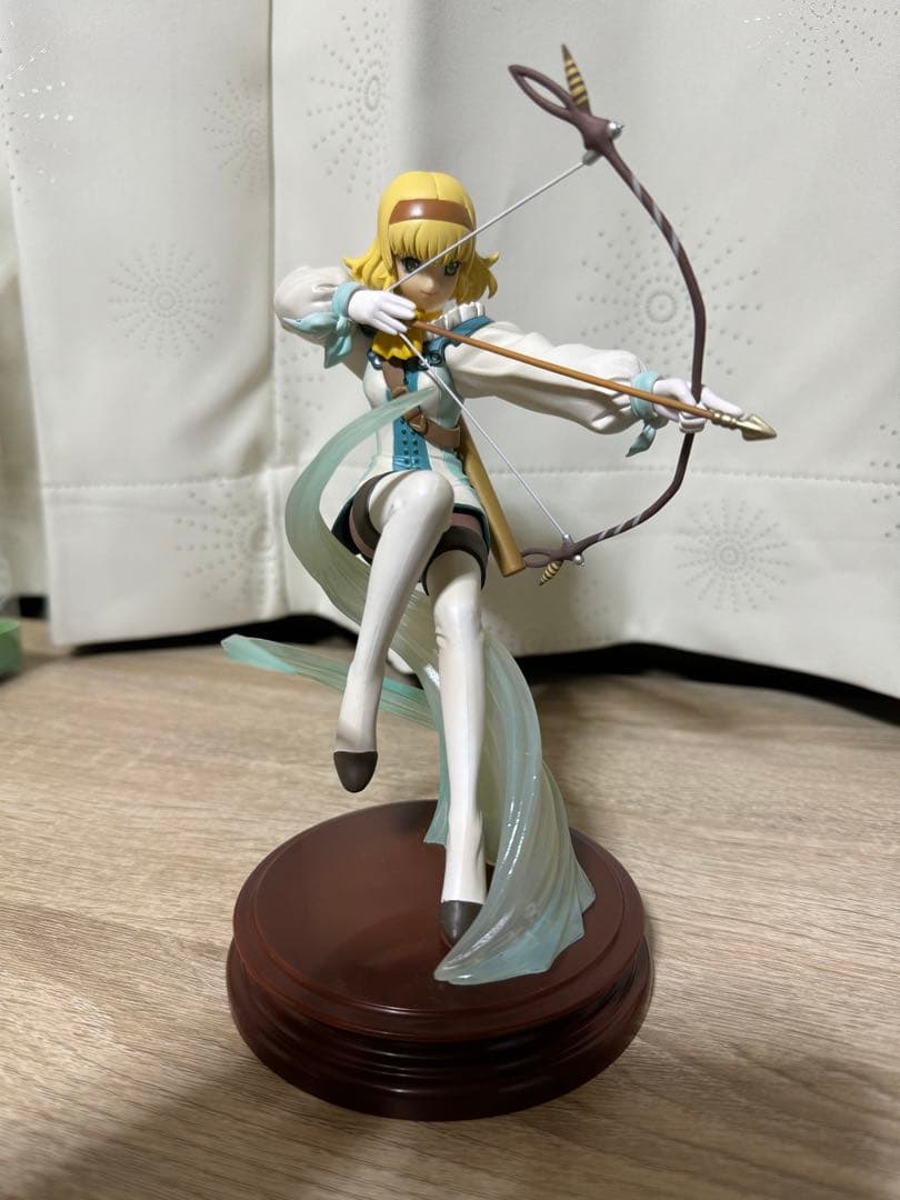 ナタリア・Ｌ・Ｋ・ランバルディア　フィギュア ナタリア・L・K・ランバルディア(フィギュア) - ホビーサーチ フィギュア