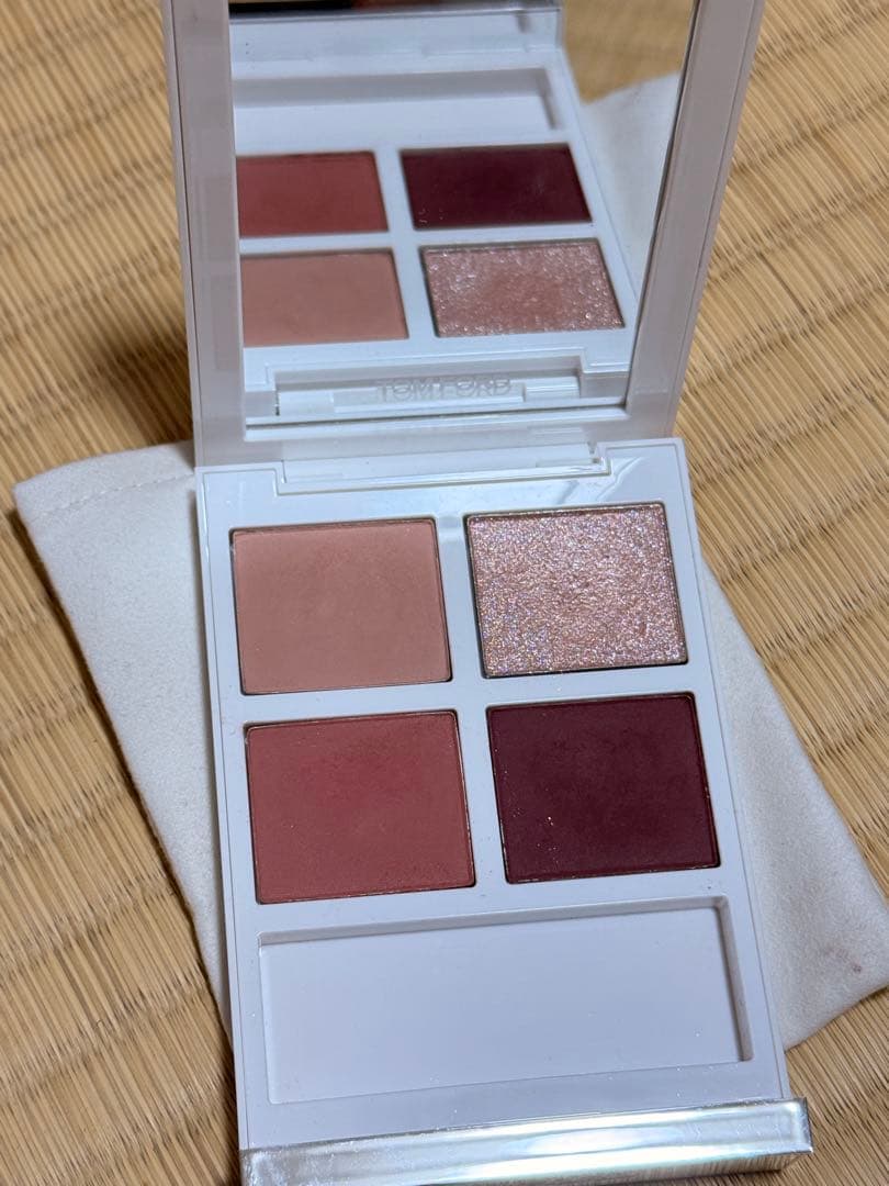 トムフォード ソレイユ アイ カラー クォード / 01SN シャレー ミンク