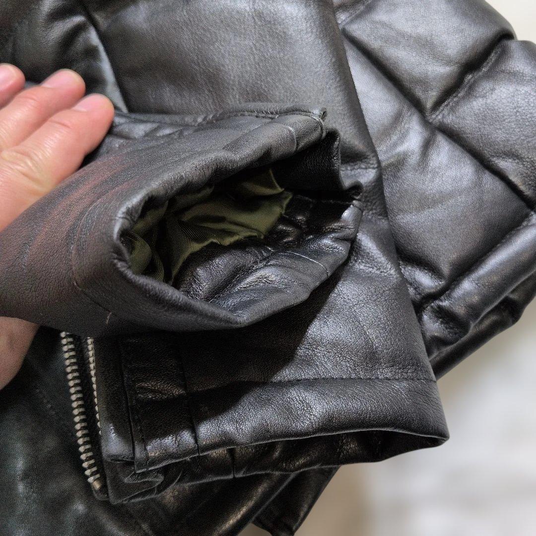 未使用級 AVIREX レザーダウン羊革 グリーンイラスト 黒 ブラック M