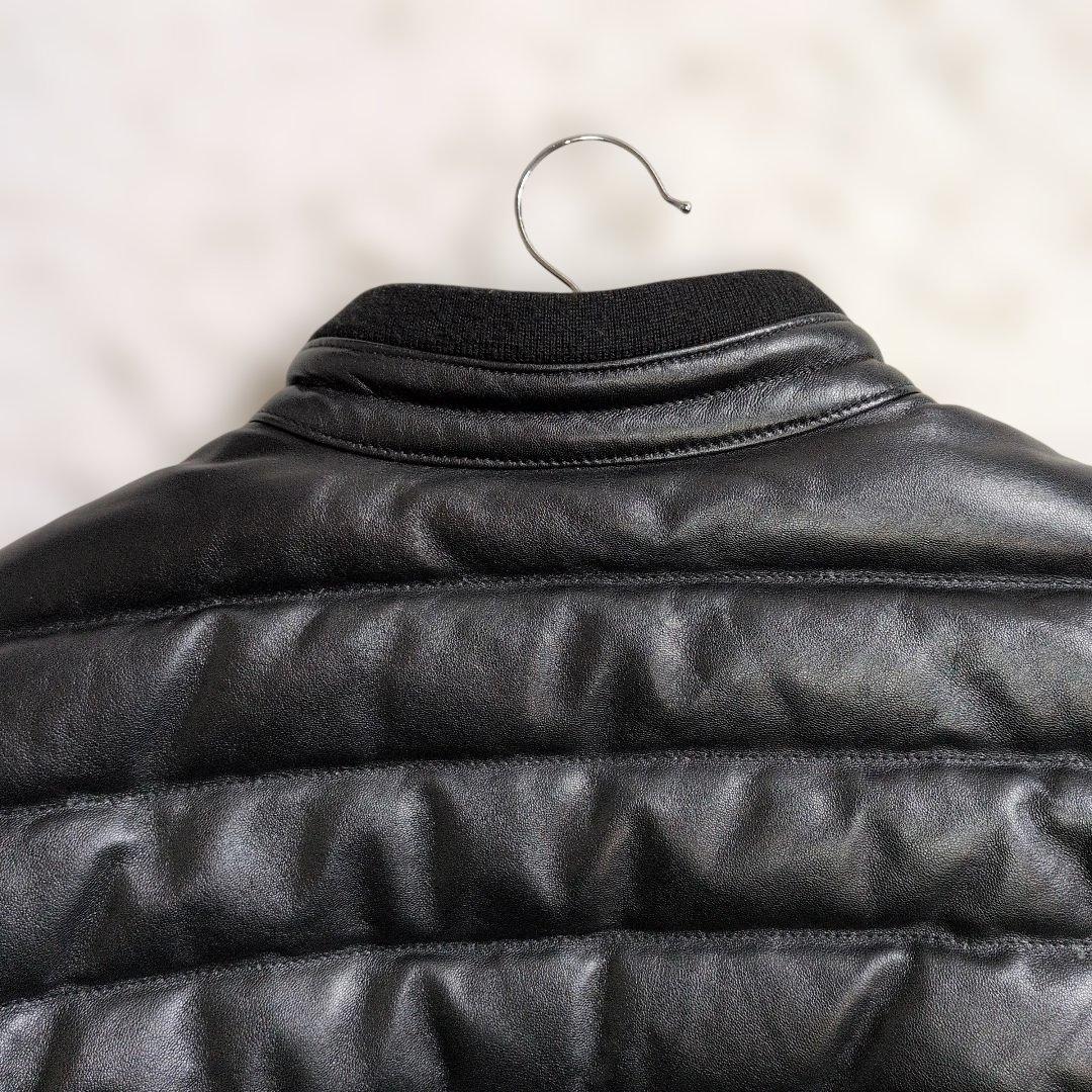 未使用級 AVIREX レザーダウン羊革 グリーンイラスト 黒 ブラック M