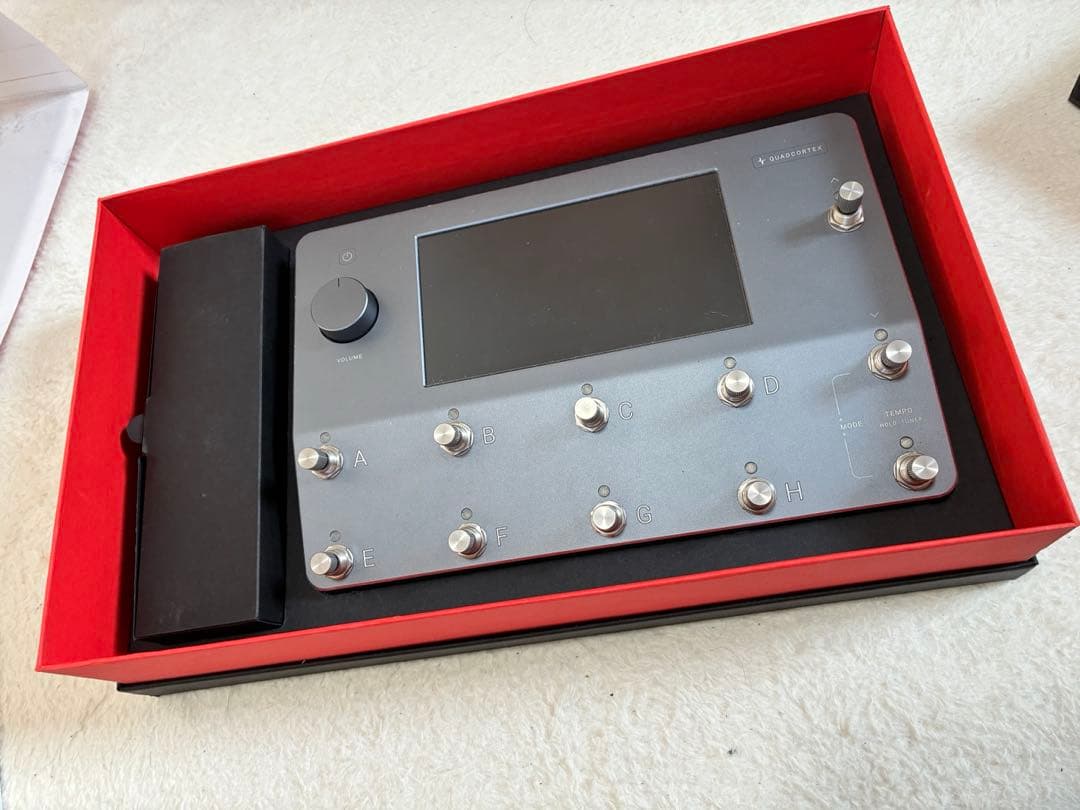 ギター QUAD CORTEX