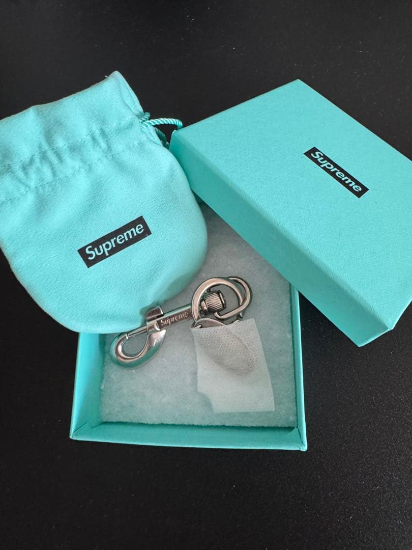 Supreme コラボ　Tiffany キーホルダー