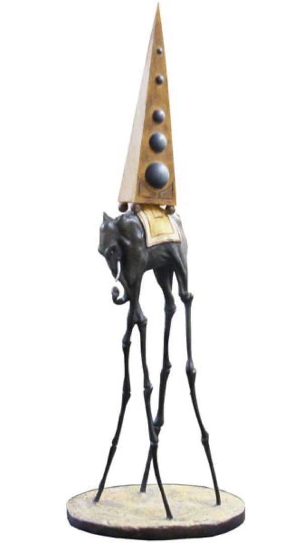 サルバドール・ダリ作 「聖アントニウスの誘惑」から象（ゾウ）の彫刻