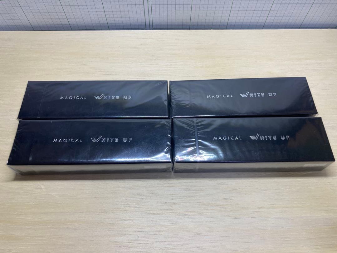 ミネラルエマルジョンクリーム　ホワイト　4箱セット