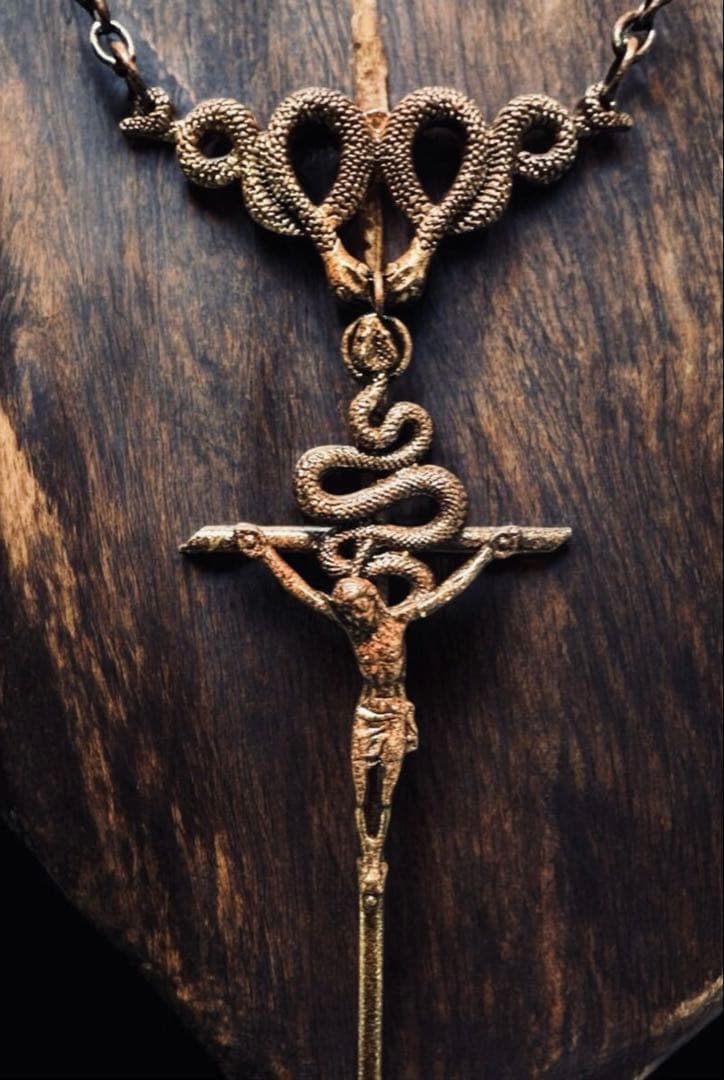 ☆1点物☆ジャンポールゴルチエ☆アンティークロザリオスネーククロス
