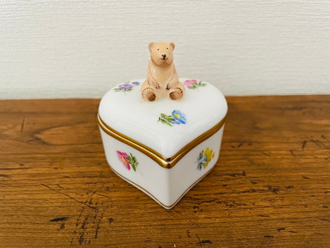 ヘレンド HEREND ミルフルール クマ 小物入れ ベア ボンボニエール ウィーンからくさ] オーバルボックス クマ