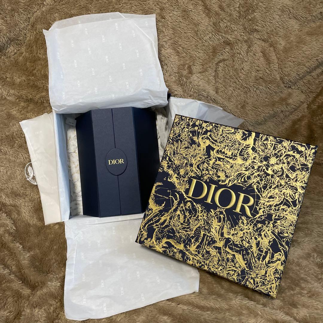 Dior2022年モンテニュコフレ新品未使用　エッセンスローション試供品付き