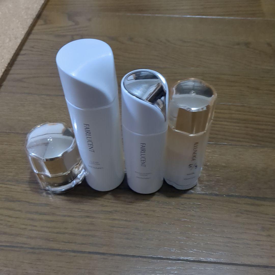 メナードのイルネージュとフェアルーセントクリアローション、美容液