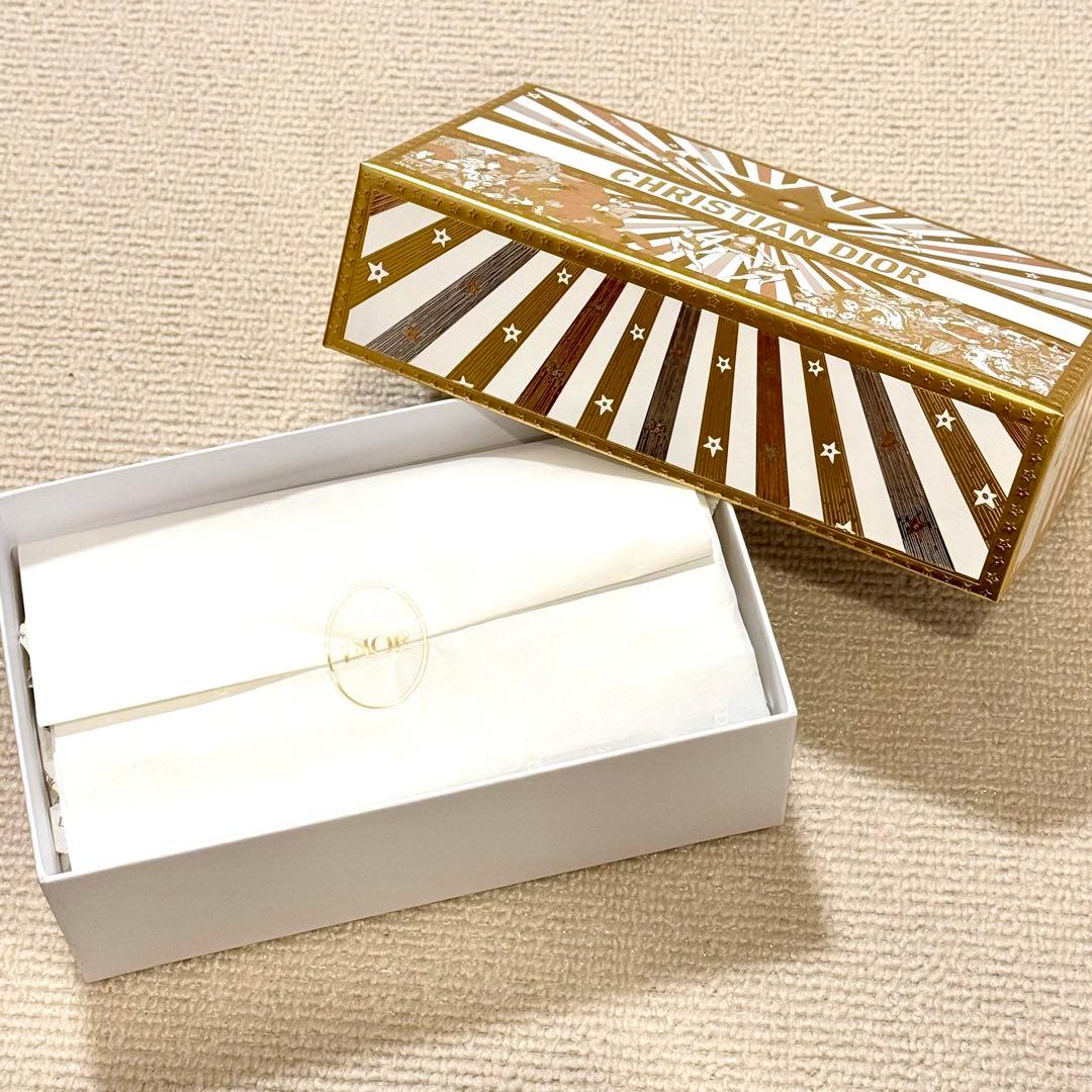新品☆Dior ディオール 2025 ホリデー限定 ギフトボックス ゴールド 金