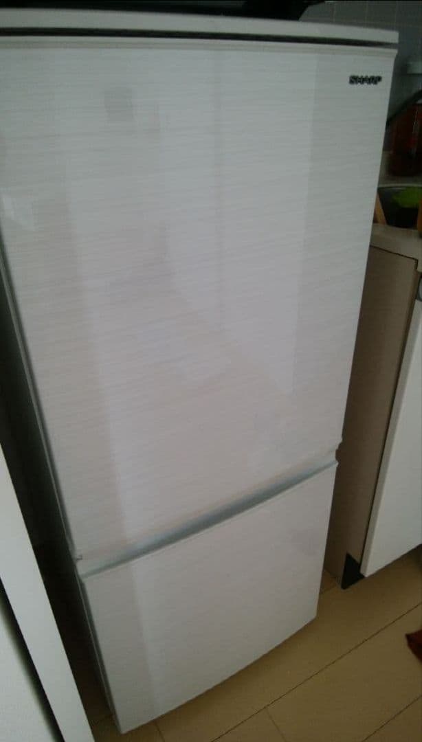 11/27まで SHARP 冷蔵庫 ホワイト 楽天市場】冷凍庫 126L シャープ SHARP スノーホワイト 左右フリー 新