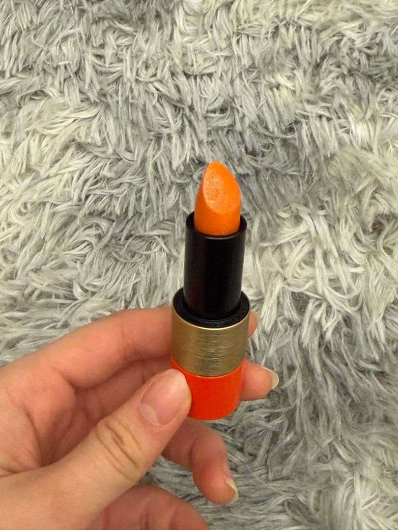 口紅 ROUGE HERMES BRILLANT A LEVRES POPPY ブリヤン ア レーヴル ポピー | Hermès - エルメス-公式サイト