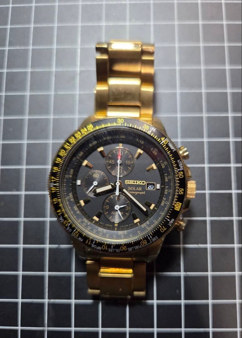 SEIKO SOLAR クロノグラフ ゴールド/ブラック Seiko presents the first Astron GPS Solar watch to combine Dual