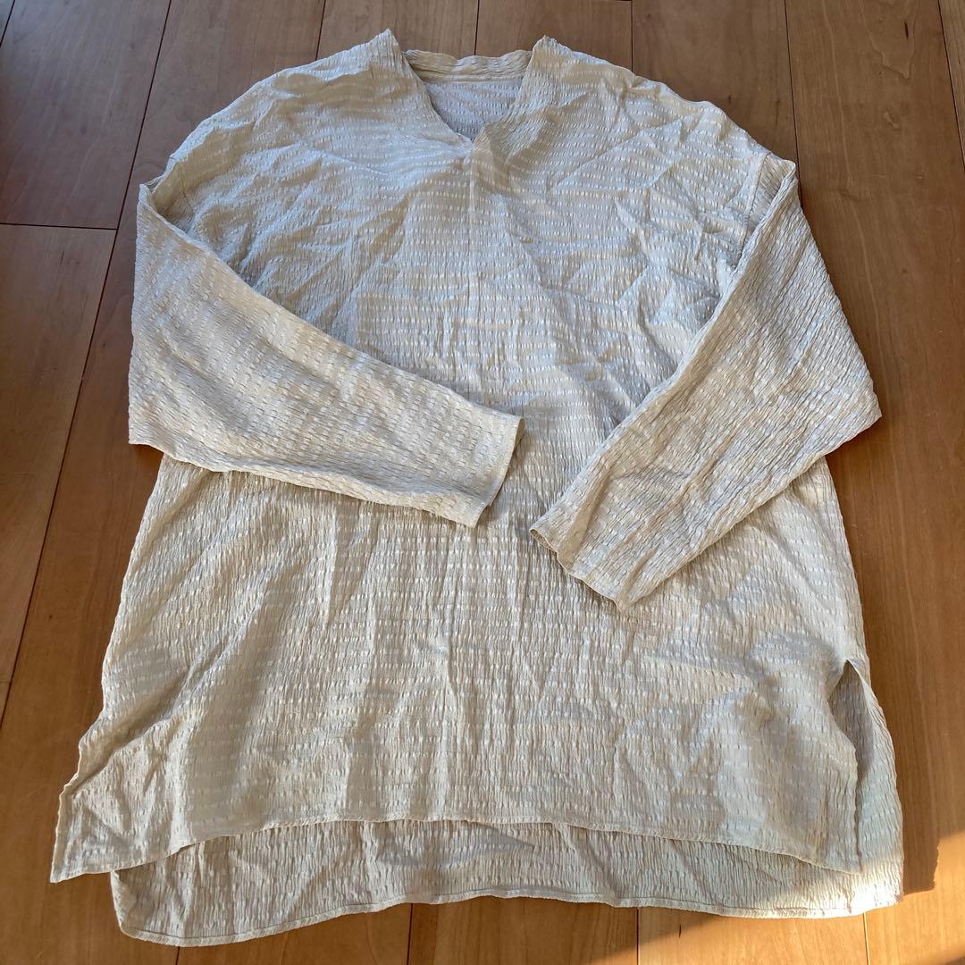 ヨーガンレール　シルクVネック 長袖シャツ