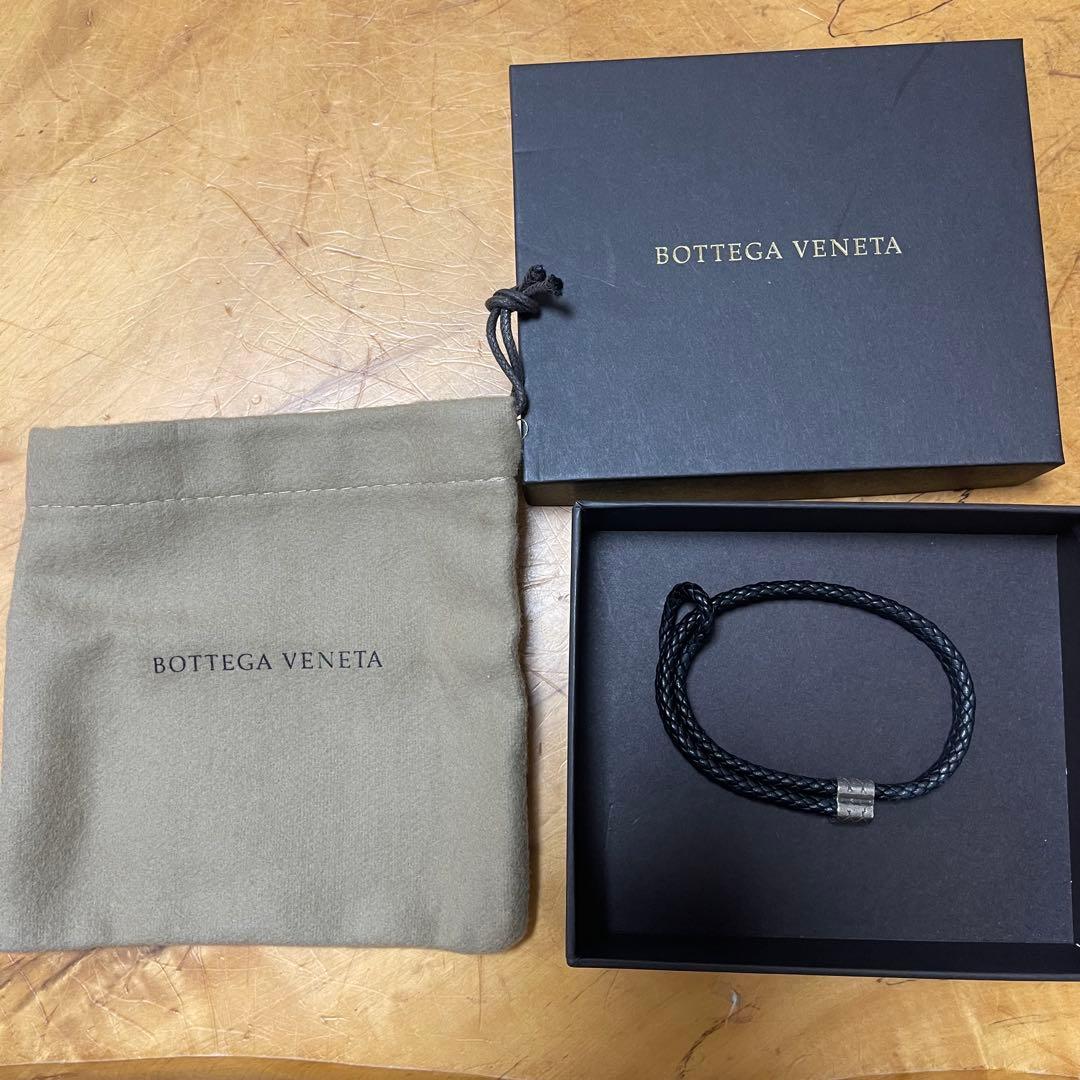 Bottega Veneta ブラックイントレチャートレザーブレスレット